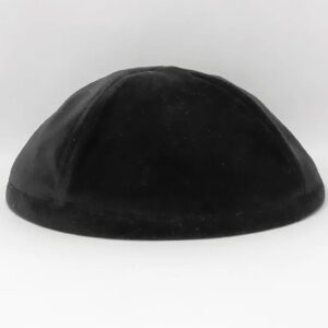 kipa Negra de Terciopelo